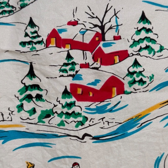 “Vintage GAP 100% Silk Scarf – Made in Italy, Winter Ice-Skating Scene” - Picture 5 of 6